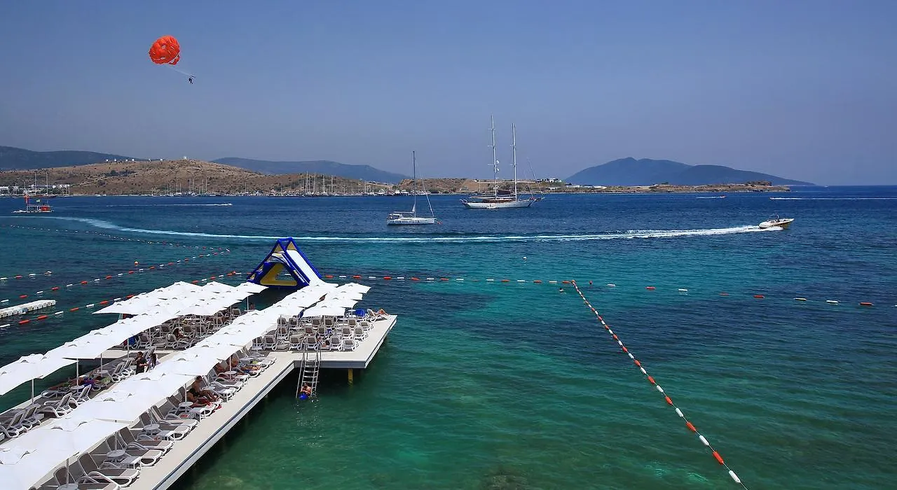 Royal Arena Resort & Spa Bodrum 5*,