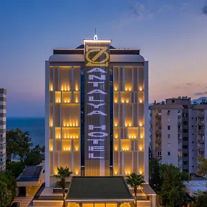 Hotell Oz & Adult Only 16 *****